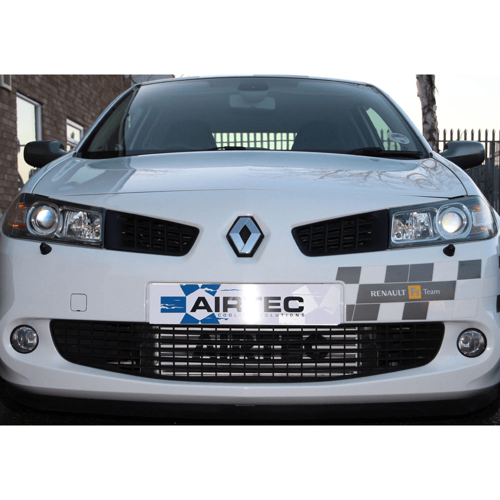 Amélioration de l'échangeur air-air AIRTEC Motorsport à noyau de 95 mm avec prise d'air pour Megane 2 225 et R26